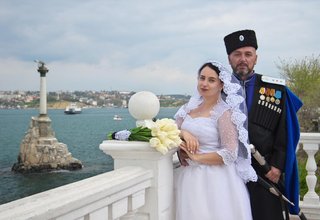 Они как ниточка с иголочкой – повсюду вместе. Екатерина и Сергей Кононовы – пример крепкой казачьей пары. Впервые будущие супруги встретились в 2014 году, и Сергей сразу почувствовал: это судьба.