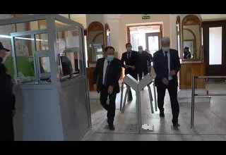 Глава Тувы Шолбан Кара-оол обсудили с депутатами Верховного Хурала важные инициативы.