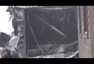 Сгорел гараж. Жертв нет. Пожарных вызвали сотрудники УФСИН