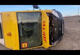 В Туве школьный автобус с детьми попал в ДТП